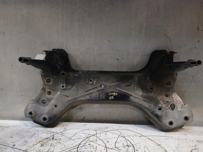 Gebruikte Subframe Citroen Jumper (U9) 2.2 Blue HDi 140 Prijs op aanvraag aangeboden door Autohandel-Smet Gebroeders NV