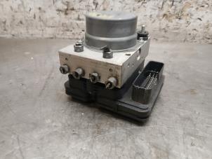 Gebruikte ABS Pomp Citroen Jumper (U9) 2.2 Blue HDi 140 Prijs op aanvraag aangeboden door Autohandel-Smet Gebroeders NV