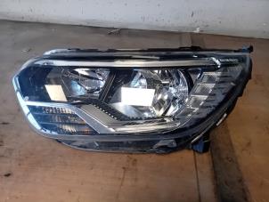 Gebruikte Linker Koplamp Renault Express 1.3 TCE 100 16V Prijs op aanvraag aangeboden door Autohandel-Smet Gebroeders NV