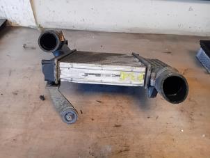 Gebruikte Intercooler Peugeot 308 SW (L4/L9/LC/LJ/LR) 1.2 12V e-THP PureTech 110 Prijs op aanvraag aangeboden door Autohandel-Smet Gebroeders NV