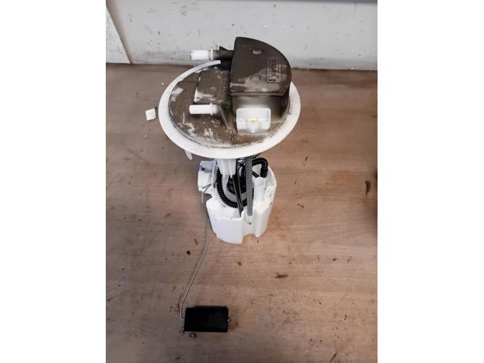 Gebruikte Tank element Pomp Peugeot Partner (EA//EF/EN/EU) 1.5 BlueHDi 100 Prijs op aanvraag aangeboden door Autohandel-Smet Gebroeders NV
