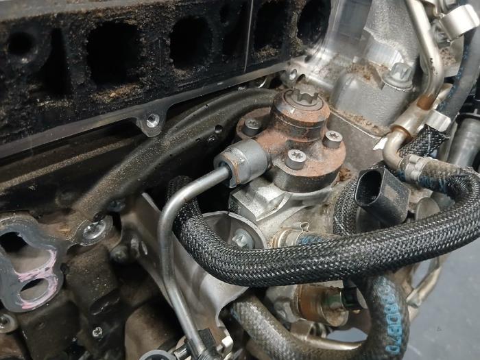 Gebruikte Hogedrukpomp Mercedes E (C238) E-220d 2.0 Turbo 16V Prijs op aanvraag aangeboden door Autohandel-Smet Gebroeders NV