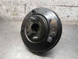 Gebruikte Rembekrachtiger Nissan Note (E12) 1.2 68 Prijs op aanvraag aangeboden door Autohandel-Smet Gebroeders NV