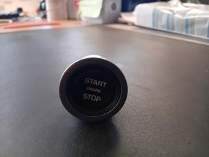 Gebruikte Start/Stop schakelaar Landrover Discovery Sport (LC) 2.0 eD4 150 16V Prijs op aanvraag aangeboden door Autohandel-Smet Gebroeders NV