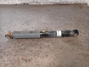 Gebruikte Schokdemper rechts-achter Volkswagen Caddy III (2KA,2KH,2CA,2CH) 1.6 TDI 16V Prijs op aanvraag aangeboden door Autohandel-Smet Gebroeders NV