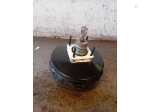 Gebruikte Rembekrachtiger Ford Kuga II (DM2) 1.5 EcoBoost 16V 120 Prijs op aanvraag aangeboden door Autohandel-Smet Gebroeders NV