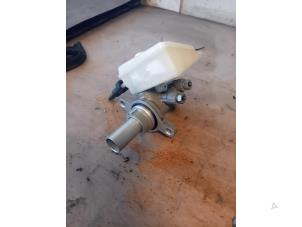 Gebruikte Hoofdremcilinder Ford Kuga II (DM2) 1.5 EcoBoost 16V 120 Prijs op aanvraag aangeboden door Autohandel-Smet Gebroeders NV