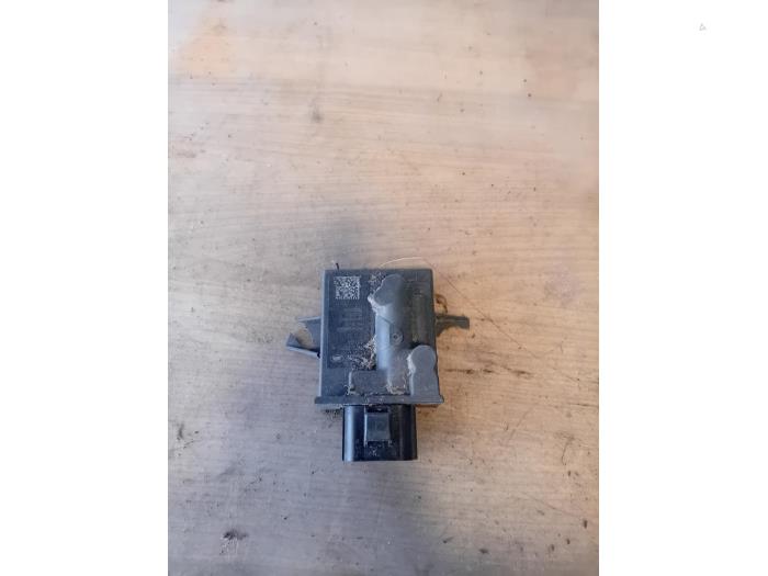 Gebruikte Module (diversen) Jaguar E-Pace 2.0 D 180 16V AWD Prijs € 42,35 Inclusief btw aangeboden door Autohandel-Smet Gebroeders NV