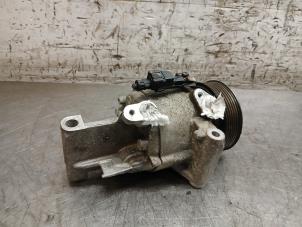 Gebruikte Pomp Airco Dacia Logan MCV II/Sandero Wagon (7S) 0.9 TCE 12V Prijs op aanvraag aangeboden door Autohandel-Smet Gebroeders NV