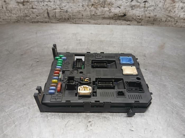 Gebruikte Computer Body Control Citroen Berlingo 1.6 Hdi, BlueHDI 75 Prijs € 121,00 Inclusief btw aangeboden door Autohandel-Smet Gebroeders NV