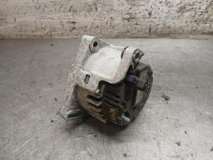 Gebruikte Dynamo Dacia Sandero I (BS) 1.2 16V Prijs op aanvraag aangeboden door Autohandel-Smet Gebroeders NV