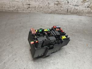 Gebruikte Zekeringkast Opel Adam 1.4 16V Prijs € 60,50 Inclusief btw aangeboden door Autohandel-Smet Gebroeders NV