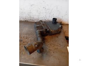 Gebruikte Luchtfilterhuis Fiat Punto Evo (199) 1.4 Prijs op aanvraag aangeboden door Autohandel-Smet Gebroeders NV