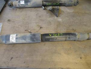 Gebruikte Schokbreker links-voor Volkswagen Amarok 3.0 TDI V6 24V 4Motion Prijs op aanvraag aangeboden door Autohandel-Smet Gebroeders NV