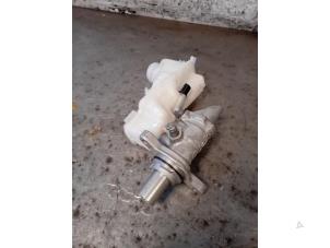 Gebruikte Hoofdremcilinder Renault Megane IV (RFBB) 1.8 TCe 16V RS Trophy Prijs € 121,00 Inclusief btw aangeboden door Autohandel-Smet Gebroeders NV