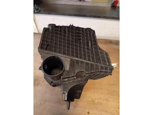 Gebruikte Luchtfilterhuis Renault Megane IV (RFBB) 1.8 TCe 16V RS Trophy Prijs € 121,00 Inclusief btw aangeboden door Autohandel-Smet Gebroeders NV