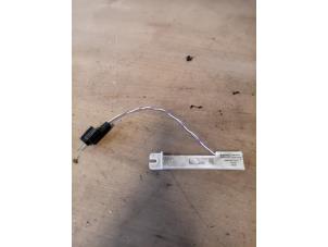 Gebruikte Antenne Renault Megane IV (RFBB) 1.8 TCe 16V RS Trophy Prijs € 18,15 Inclusief btw aangeboden door Autohandel-Smet Gebroeders NV