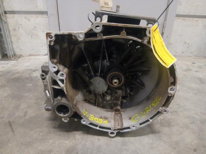 Gebruikte Versnellingsbak Ford Transit Courier 1.0 Ti-VCT EcoBoost 12V Prijs op aanvraag aangeboden door Autohandel-Smet Gebroeders NV