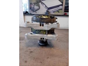 Gebruikte Dynamo Ford Transit Courier 1.0 Ti-VCT EcoBoost 12V Prijs op aanvraag aangeboden door Autohandel-Smet Gebroeders NV