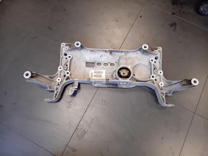 Gebruikte Subframe Volkswagen Tiguan (5N1/2) 2.0 TDI 16V 4Motion Prijs € 121,00 Inclusief btw aangeboden door Autohandel-Smet Gebroeders NV