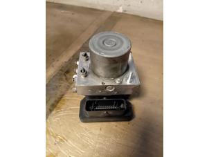 Gebruikte ABS Pomp Volkswagen Transporter T6 2.0 TDI 150 Prijs op aanvraag aangeboden door Autohandel-Smet Gebroeders NV