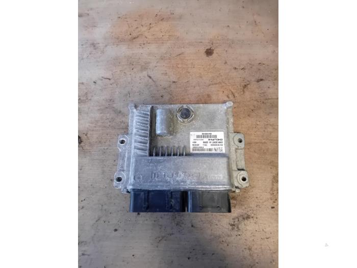Computer Motormanagement van een Peugeot Expert (V1/VA/VB/VE/VF/VT/VY) 2.0 Blue HDi 120 16V 2021
