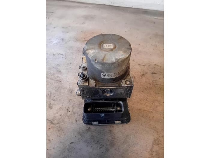 Gebruikte ABS Pomp Volkswagen Amarok 3.0 TDI V6 24V 4Motion Prijs op aanvraag aangeboden door Autohandel-Smet Gebroeders NV