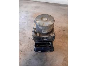 Gebruikte ABS Pomp Volkswagen Amarok 3.0 TDI V6 24V 4Motion Prijs op aanvraag aangeboden door Autohandel-Smet Gebroeders NV