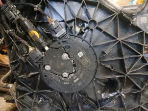 Gebruikte Tank adblue Volkswagen Transporter T6 2.0 TDI 150 Prijs € 363,00 Inclusief btw aangeboden door Autohandel-Smet Gebroeders NV