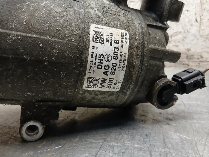 Aircopomp van een Volkswagen Polo V (6R) 1.4 TDI 2014