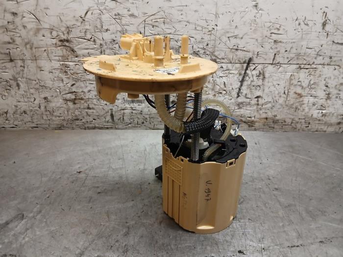Gebruikte Tank element Pomp Opel Astra K Sports Tourer 1.6 CDTI 110 16V Prijs € 102,85 Inclusief btw aangeboden door Autohandel-Smet Gebroeders NV