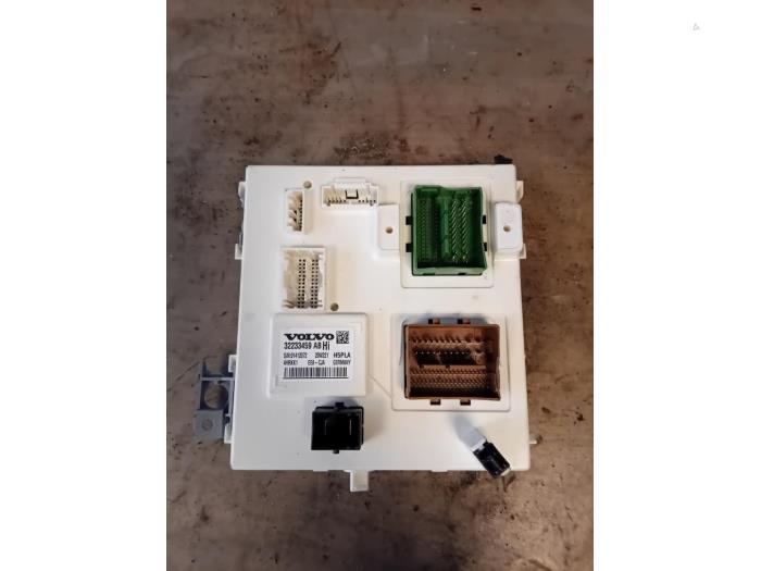 Gebruikte BCM Volvo V60 II (ZW) 2.0 T6 16V Twin Engine Prijs € 242,00 Inclusief btw aangeboden door Autohandel-Smet Gebroeders NV
