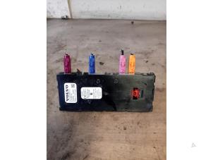 Gebruikte GPS Antenne Volvo V60 II (ZW) 2.0 T6 16V Twin Engine Prijs € 60,50 Inclusief btw aangeboden door Autohandel-Smet Gebroeders NV