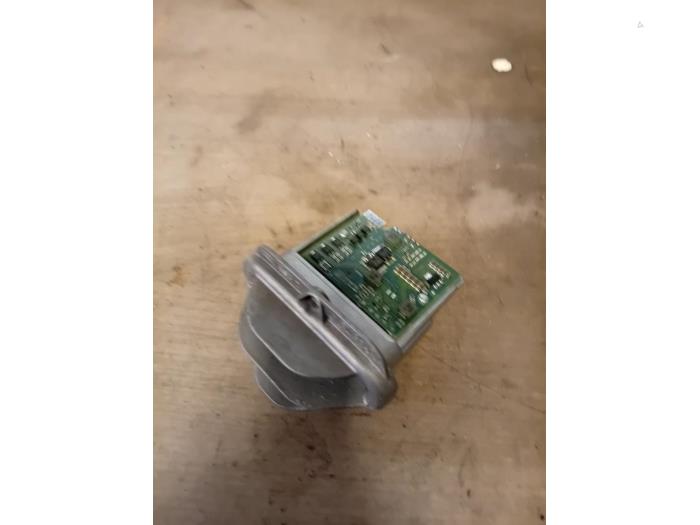 Gebruikte Daglicht LED module Opel Astra K Sports Tourer 1.6 CDTI 110 16V Prijs € 121,00 Inclusief btw aangeboden door Autohandel-Smet Gebroeders NV