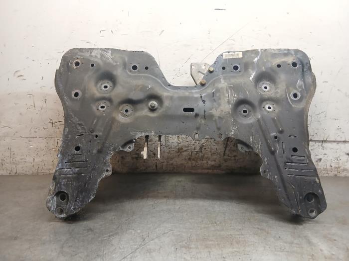 Gebruikte Subframe Jeep Compass II (MP) 1.3 4XE 190 Plug-in Hybrid 16V 4x4 Prijs € 363,00 Inclusief btw aangeboden door Autohandel-Smet Gebroeders NV