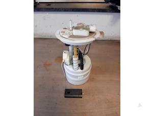 Gebruikte Tank element Pomp Nissan Juke (F16) 1.0 DIG-T 117 12V Prijs op aanvraag aangeboden door Autohandel-Smet Gebroeders NV