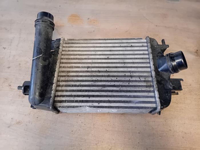 Gebruikte Intercooler Nissan Juke (F16) 1.0 DIG-T 117 12V Prijs op aanvraag aangeboden door Autohandel-Smet Gebroeders NV