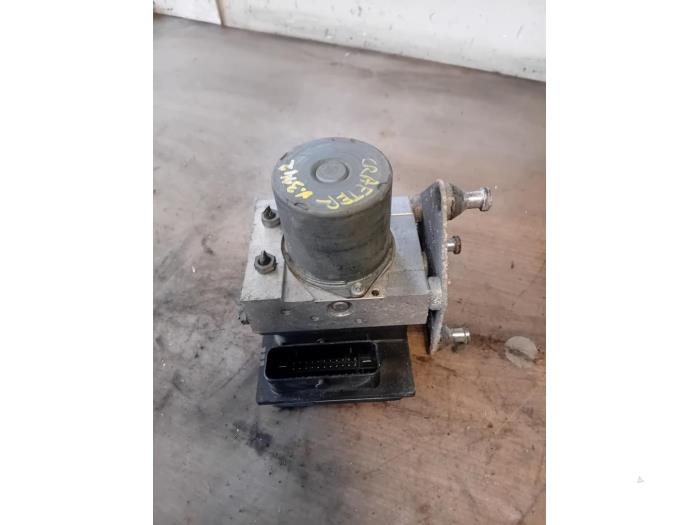 Gebruikte ABS Pomp Volkswagen Crafter 2.5 TDI 30/32/35/46/50 Prijs op aanvraag aangeboden door Autohandel-Smet Gebroeders NV