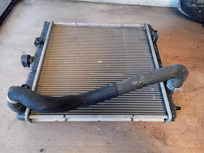 Gebruikte Radiateur Peugeot 208 I (CA/CC/CK/CL) 1.2 Vti 12V PureTech Prijs op aanvraag aangeboden door Autohandel-Smet Gebroeders NV