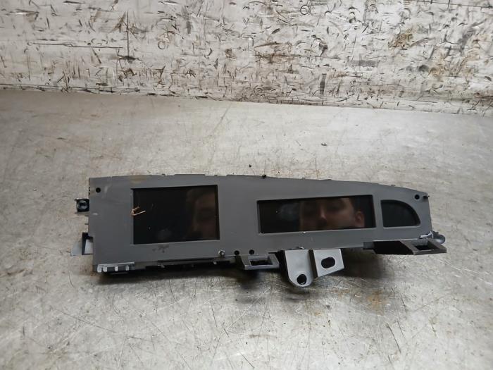 Gebruikte Display Interieur Mazda 3 Sport (BL14/BLA4/BLB4) 1.6 CiTD 16V Prijs € 90,75 Inclusief btw aangeboden door Autohandel-Smet Gebroeders NV