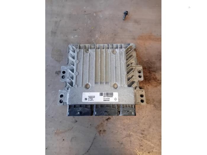 Gebruikte Computer Motormanagement Opel Movano 2.3 CDTi Biturbo 16V FWD Prijs op aanvraag aangeboden door Autohandel-Smet Gebroeders NV