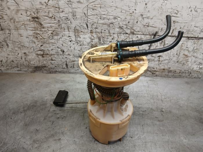 Gebruikte Tank element Pomp Mazda 3 Sport (BL14/BLA4/BLB4) 1.6 CiTD 16V Prijs € 121,00 Inclusief btw aangeboden door Autohandel-Smet Gebroeders NV