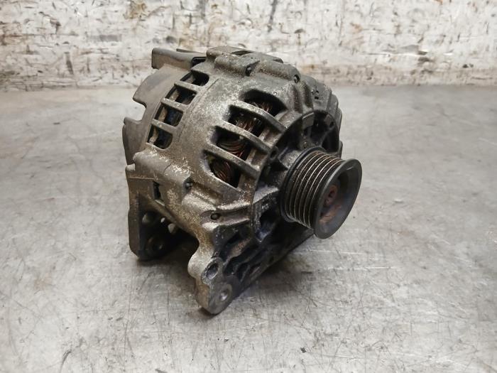 Gebruikte Alternator Volkswagen Polo V (6R) 1.2 12V Prijs € 60,50 Inclusief btw aangeboden door Autohandel-Smet Gebroeders NV
