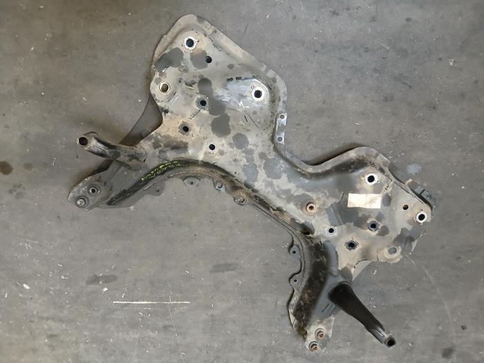 Gebruikte Subframe Jeep Compass II (MP) Prijs € 151,25 Inclusief btw aangeboden door Autohandel-Smet Gebroeders NV