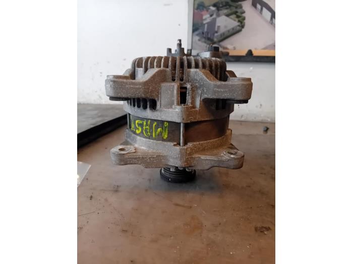 Gebruikte Dynamo Renault Master III (MA/MB/MC/MD/MH/MF/MG/MH) 2.3 dCi 16V Prijs op aanvraag aangeboden door Autohandel-Smet Gebroeders NV