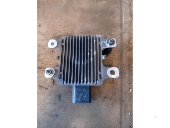 Gebruikte Radar sensor Volvo V60 II (ZW) 2.0 T6 16V Twin Engine Prijs op aanvraag aangeboden door Autohandel-Smet Gebroeders NV