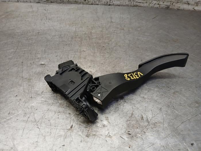 Gebruikte Gaspedaalpositie Sensor Volkswagen Golf VII Variant (AUVV) 1.0 TSI 12V BlueMotion Technology Prijs € 36,30 Inclusief btw aangeboden door Autohandel-Smet Gebroeders NV