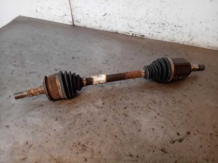 Gebruikte Aandrijfas links-voor Opel Astra K 1.5 CDTi 122 12V Prijs op aanvraag aangeboden door Autohandel-Smet Gebroeders NV