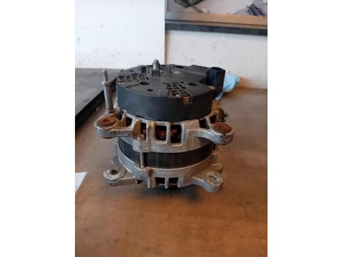 Gebruikte Dynamo Volkswagen Sharan (7N) 2.0 TDI 16V Prijs op aanvraag aangeboden door Autohandel-Smet Gebroeders NV