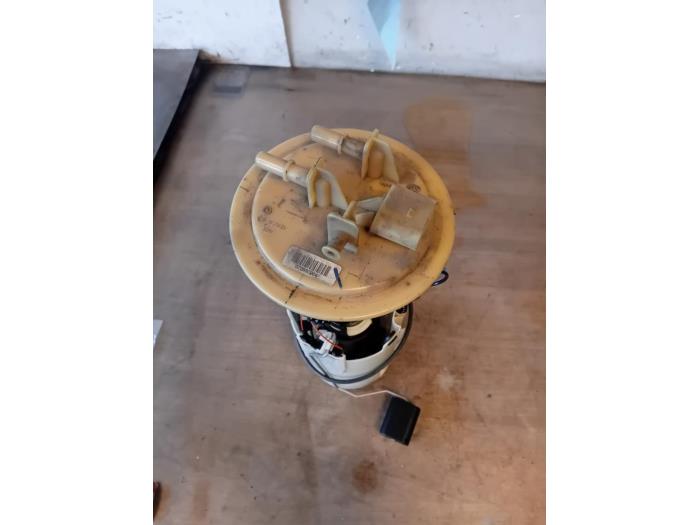 Gebruikte Tank element Pomp Mercedes Sprinter 3,5t (906.63) 313 CDI 16V Prijs op aanvraag aangeboden door Autohandel-Smet Gebroeders NV